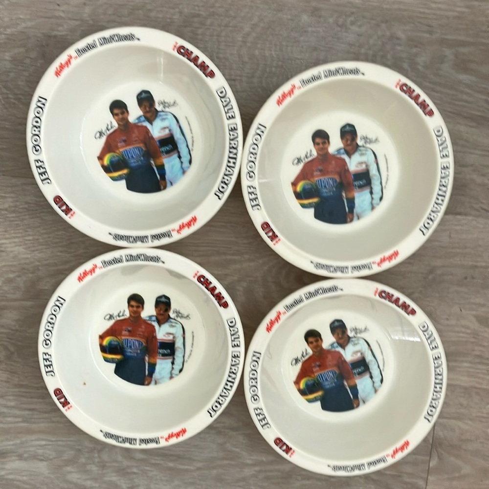 Vintage Set Of 4 Plastic KELLOGGS Frosted Mini Wheats Jeff Gordon & Dale Bowls